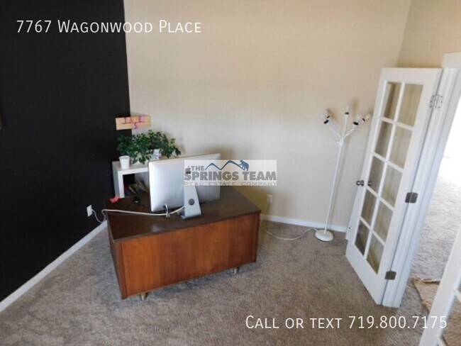 Foto del edificio - 7767 Wagonwood Pl