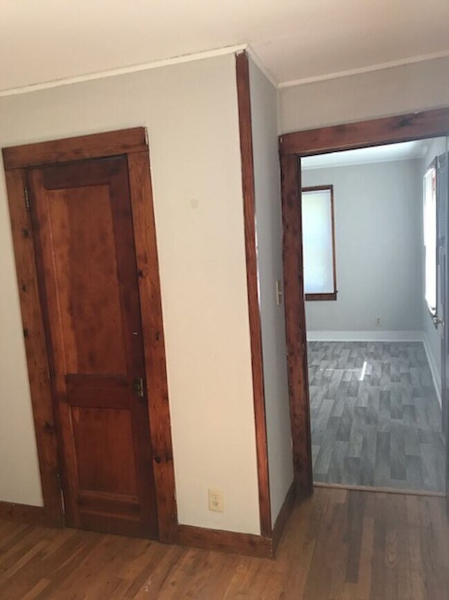 Foto del edificio - 612 N Miller Ave