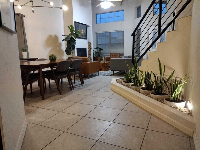 Building Photo - 3637 Tierra Calida Dr