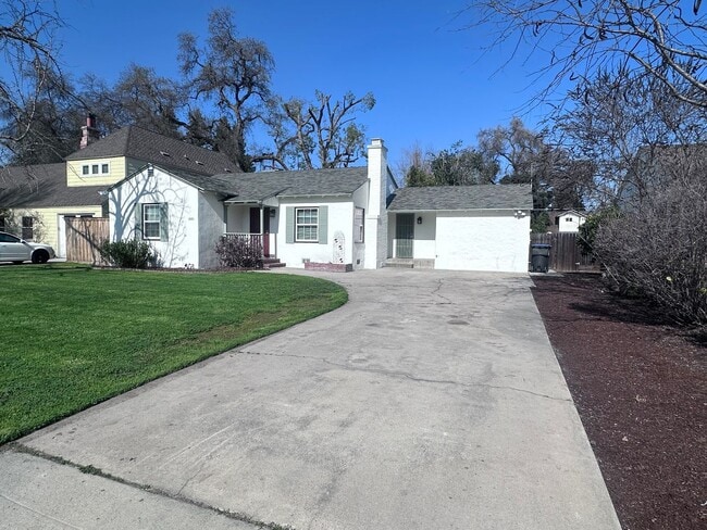 Building Photo - Charming home located in Beverly Glenn coming soon!