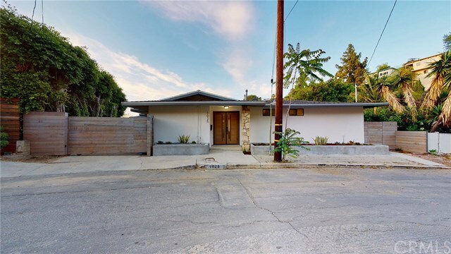 Primary Photo - 1025 Oban Dr