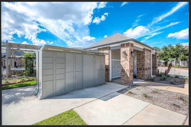 Building Photo - 529 Barker-Clodine Rd