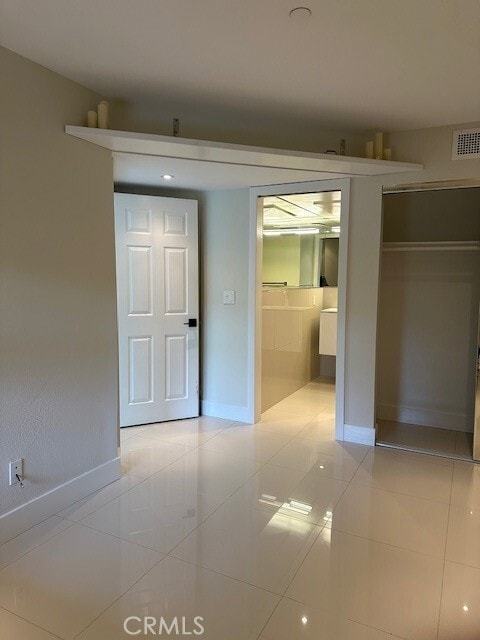 Building Photo - 1048 Calle Del Cerro