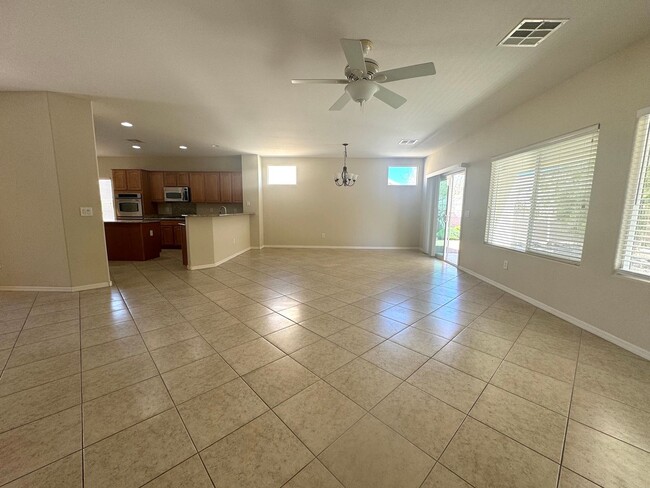 Foto del edificio - 2240 Shadow Canyon Dr