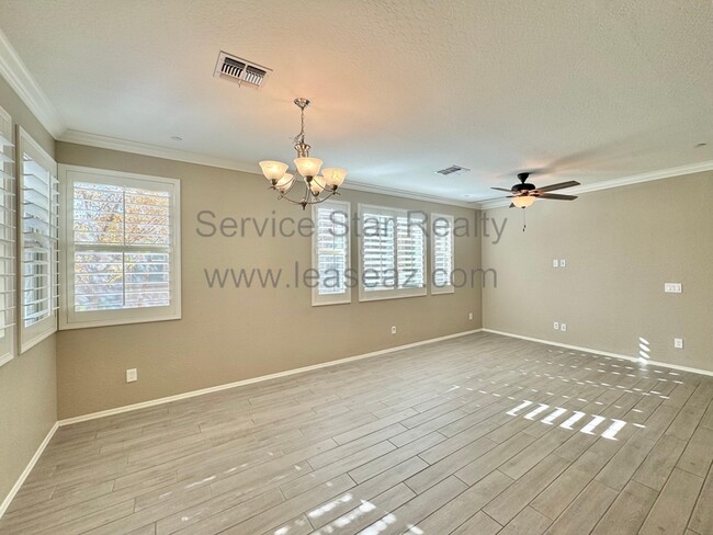 Foto del edificio - 14870 W Encanto Blvd