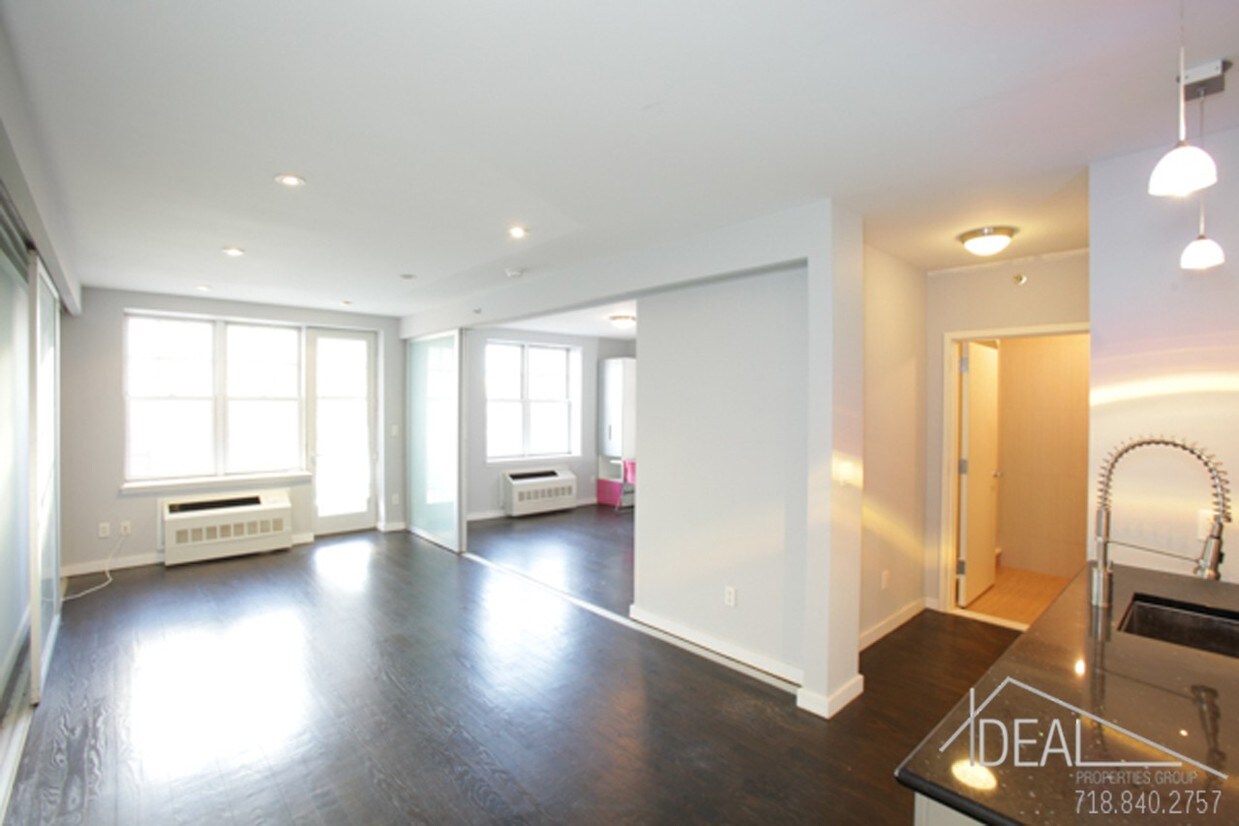 Foto principal - 74 Grand Ave