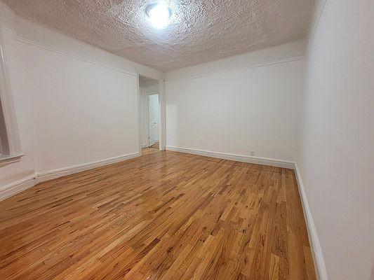 Foto del edificio - 1 bedroom in BRONX NY 10468