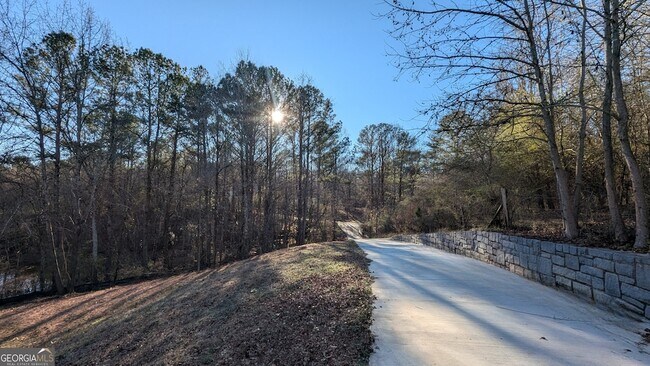 Building Photo - 1776 Old Country Pl