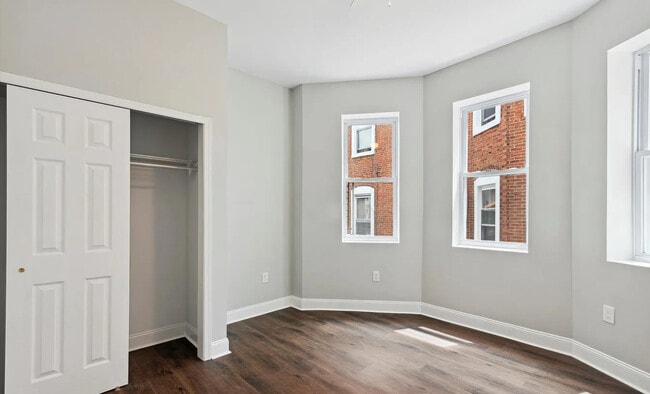 First bedroom - 832 Wynnewood Rd