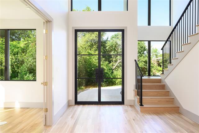 Building Photo - 6984 Santa Barbara Dr