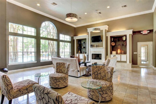 Building Photo - 2777 Woodland Park Dr