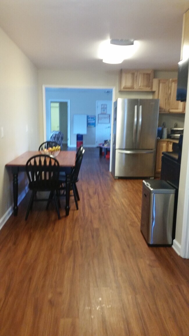 Building Photo - 2875 Dishroom Road