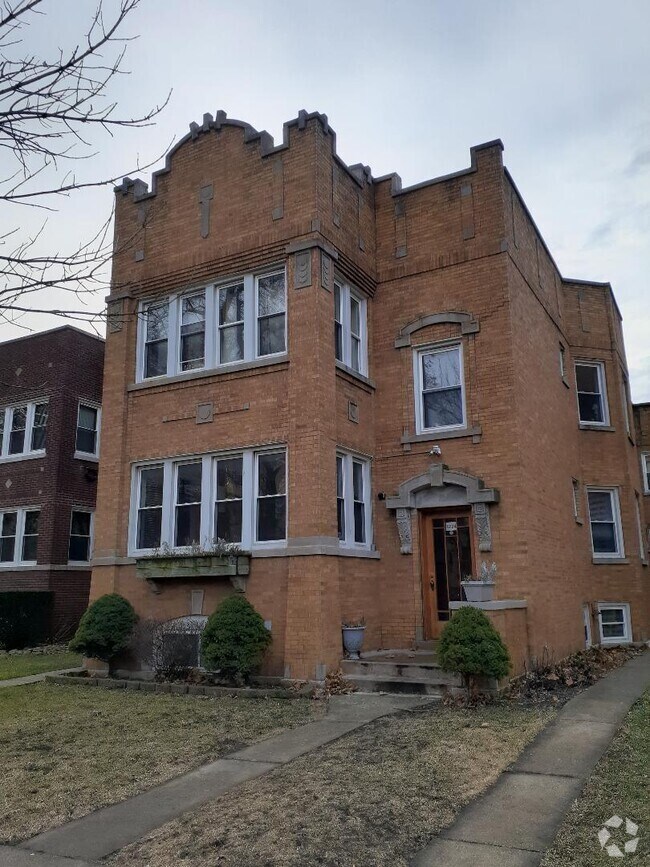 Building Photo - 3224 N Keating Ave