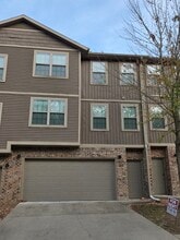 Building Photo - 268 S Rolling Woods Way