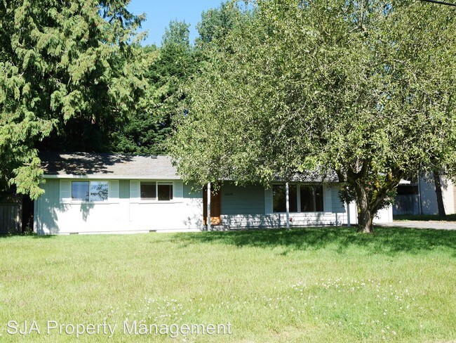 Building Photo - 13628 Lake Rd