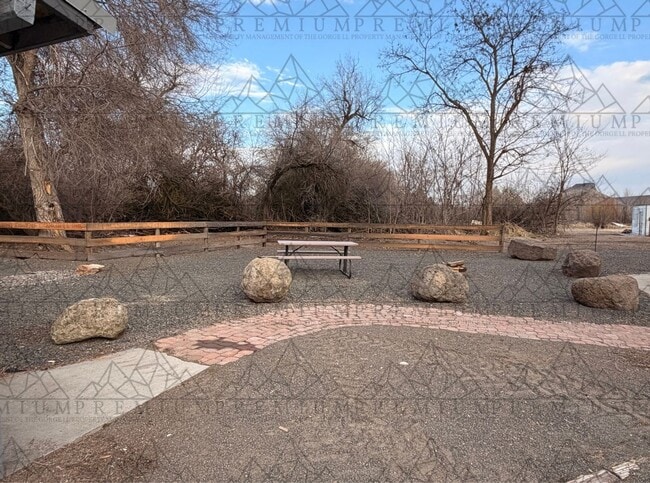 Foto del edificio - 3 Bedroom 2 Bathroom