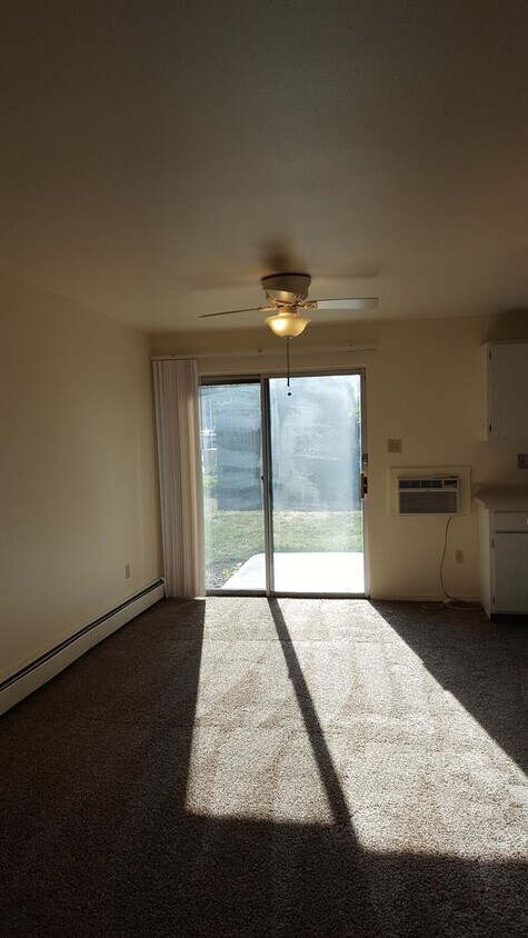 Foto del edificio - Charming Condo with Spacious Layout – Move-In Mid-August