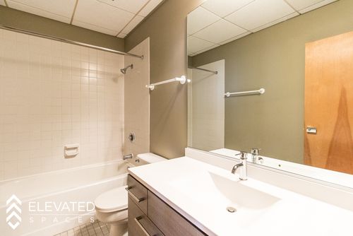 Foto del edificio - 915 W Huron St