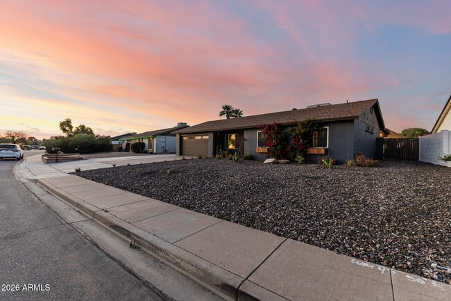 Building Photo - 2200 N Los Altos Dr