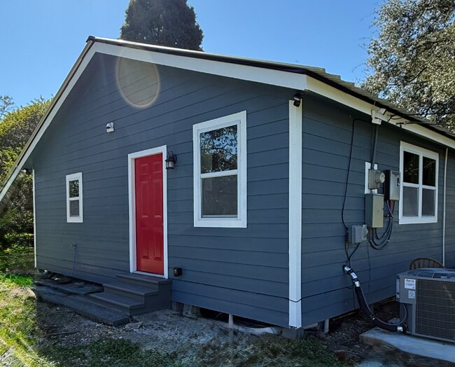 Foto del edificio - 10040 LA-44