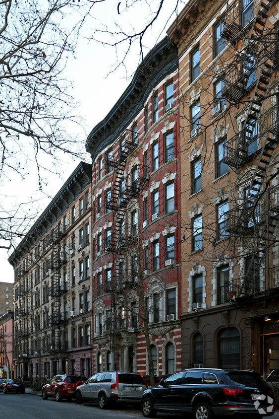 Building Photo - 336-338 E 18th St