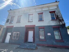 Building Photo - 663 2nd Ave