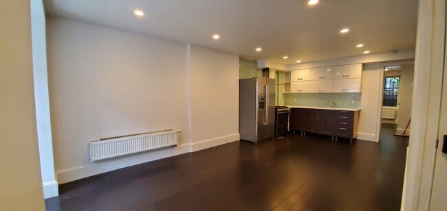 European floating radiators - 263 Alexander Ave