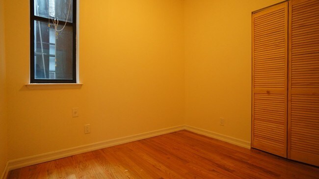 Foto del edificio - 150 E 87th St
