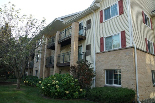 Interior Photo - Woodland Commons Madison