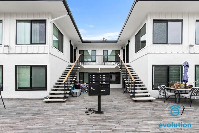 Foto del edificio - 734-740.5-7405 Jamaica Ct