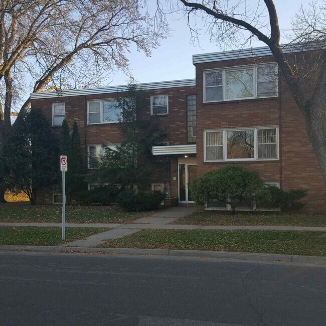 Building Photo - 1270 Magnolia Ave E