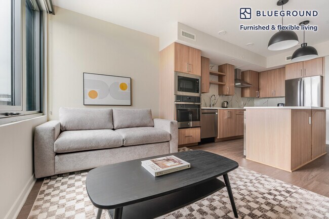 Foto del edificio - 3275 Washington Blvd
