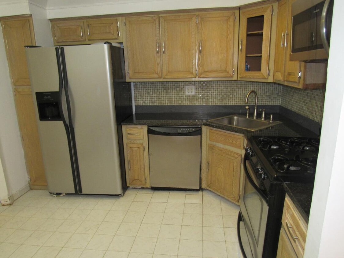 Primary Photo - 7224 Royce Pl
