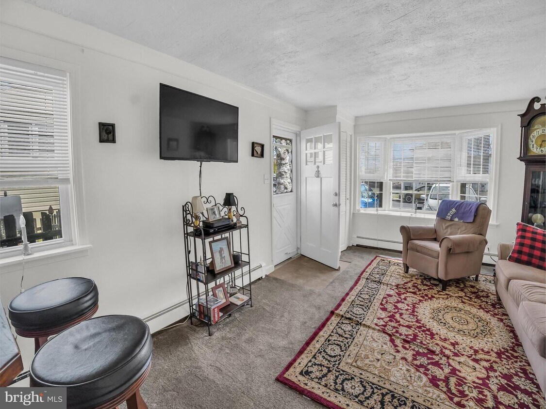 126 Cameron Rd, Willow Grove, PA 19090 House for Rent in Willow Grove