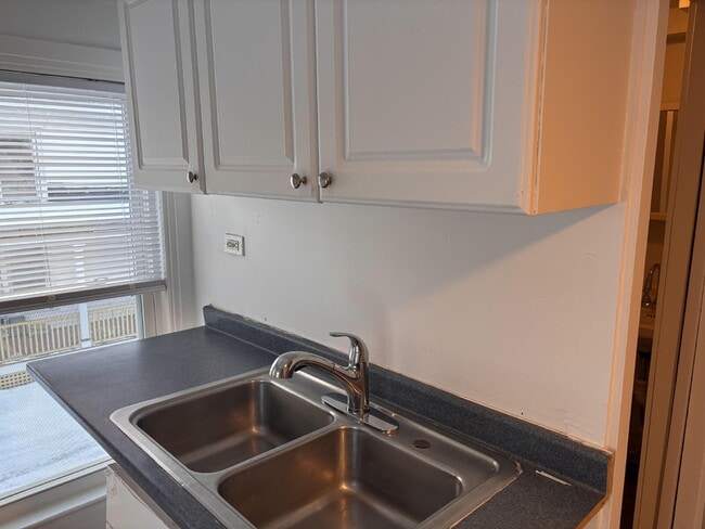 Foto del edificio - Large 1BR / 1Office/BR / 1BA Apartment – Near Downtown Bath!