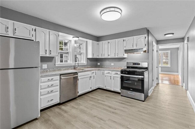 Foto del edificio - 45 Dryden Blvd