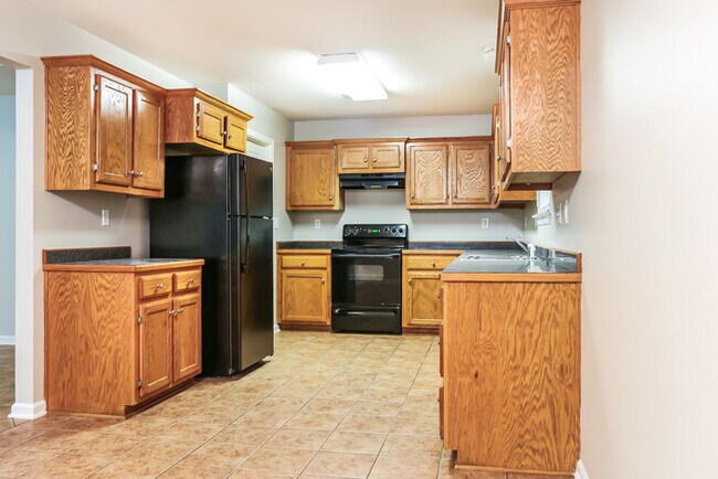 Foto del edificio - Single-Level 4-Bedroom Home with Garage in Benton