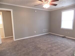 Foto del edificio - 214 Edgewood Dr