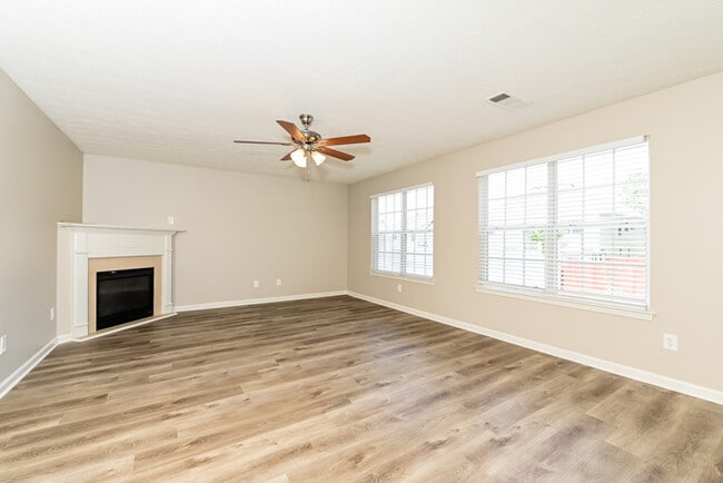 Foto del edificio - 313 Sarasota Ln