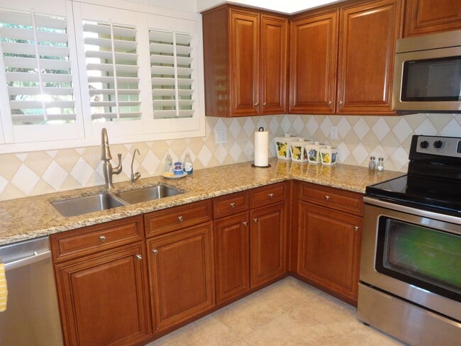 Foto del edificio - Two bedroom condo