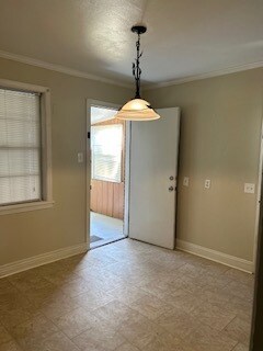 Building Photo - 215 Rosewood Dr