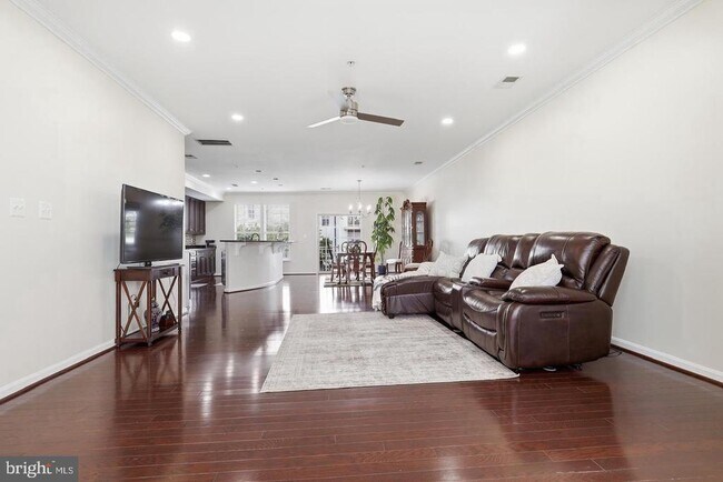 Foto del edificio - 7931 Crescent Park Dr