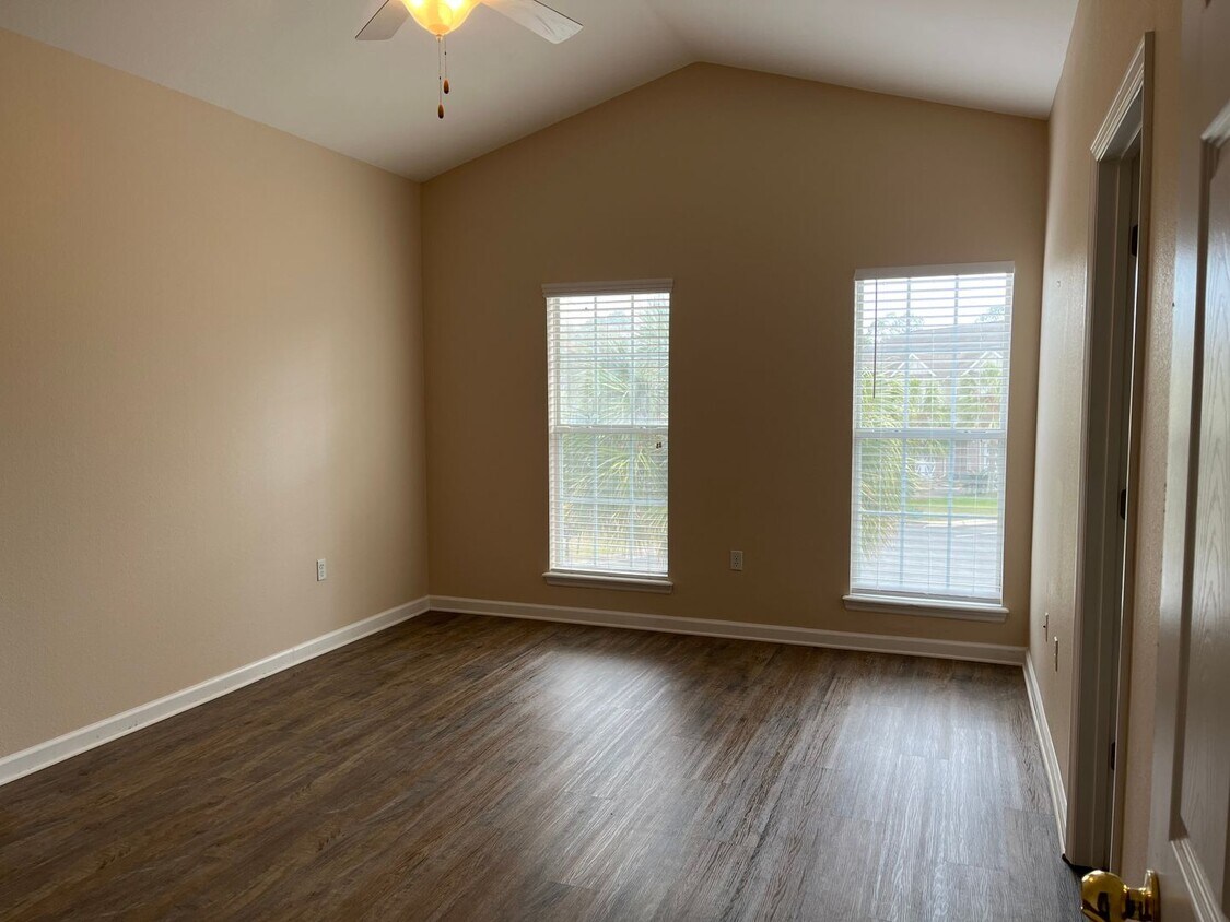 Foto del edificio - Townhouse for Rent in Crawfordville