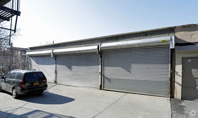 Building Photo - 734 E 228th