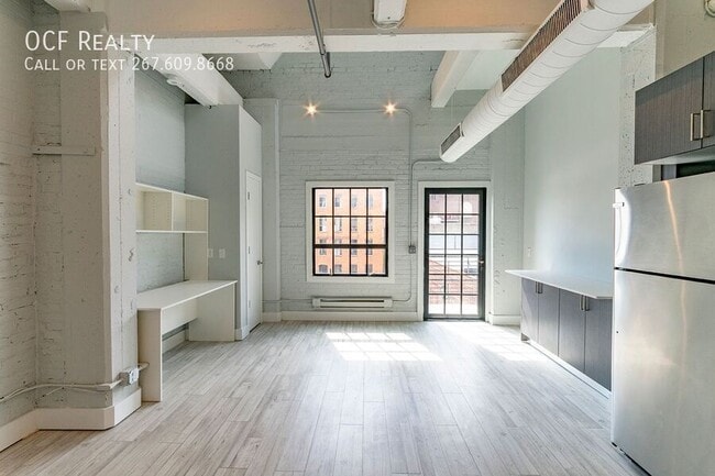 Building Photo - 412 S 13th St