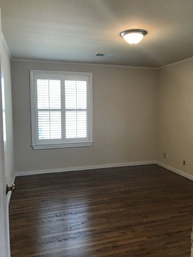 Building Photo - 271 Aviador Ave