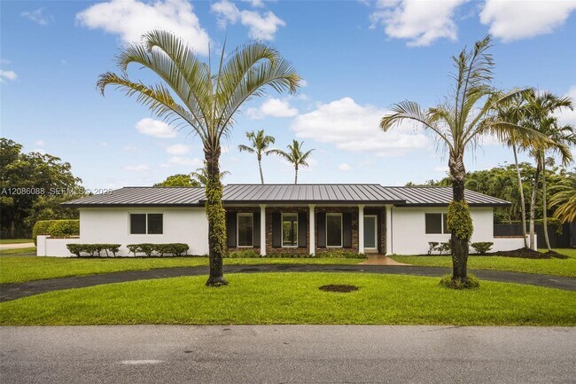 Foto del edificio - 13240 SW 70th Ave