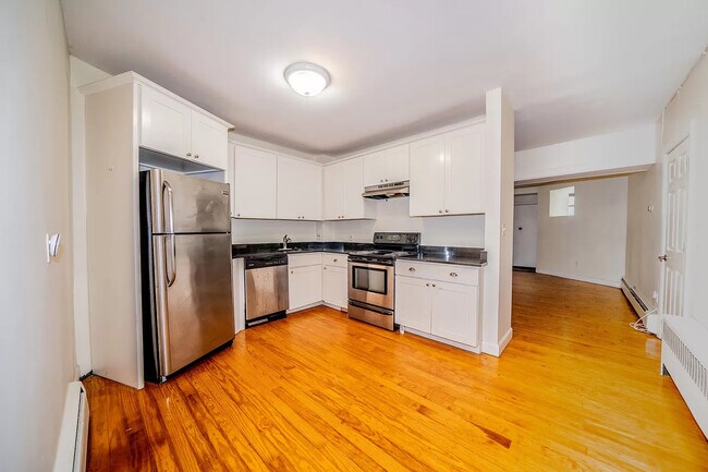Foto del edificio - 1728 Beacon St