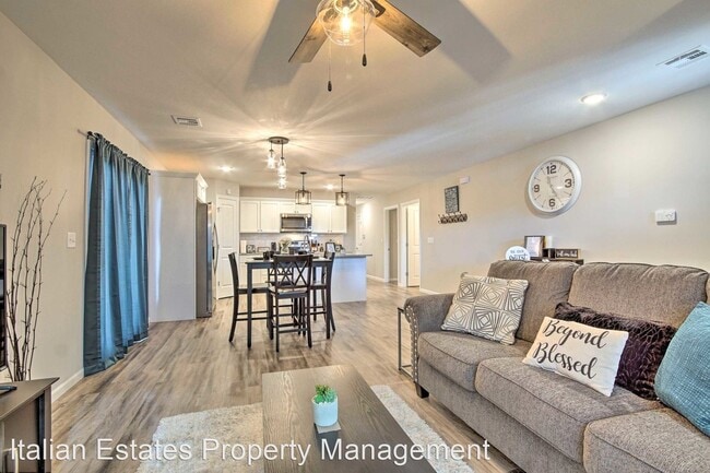 Building Photo - 3 br, 2 bath House - 1610 Hill Valley Dr.