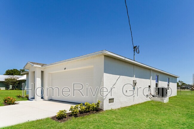 Foto del edificio - 3119 SW 21st Pl